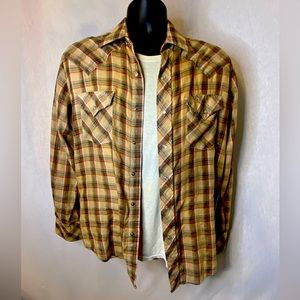 Envoy L/S Men’s Pearl Snap Button Western Shirt. Size Medium